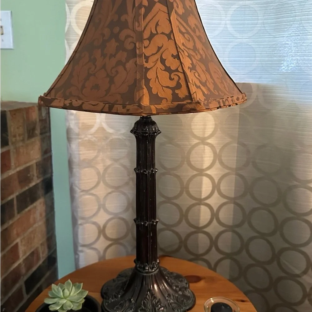 Vintage Mid-Century Demask Satin Table Lamps Pair - Hollywood Regency 60s